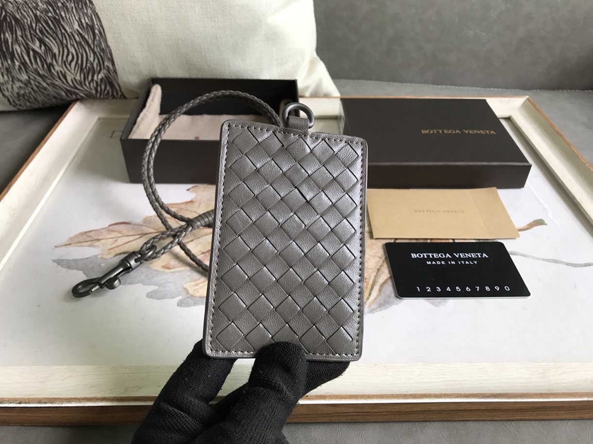 個性的なデザ 人気ブランドボッテガヴェネタ Bottega Veneta 実物の写真 N品スーパーコピー代引き対応国内発送後払い安全必ず届く優良サイト